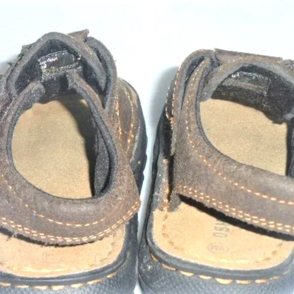 SHO1 - Oshkosh BOYS SANDALS Size 9M Leather Shoes Leather Sandals Kids Sandals - Picture 7 of 8